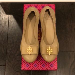 BNIB Tory Burch Sedgewick in Eclaire.